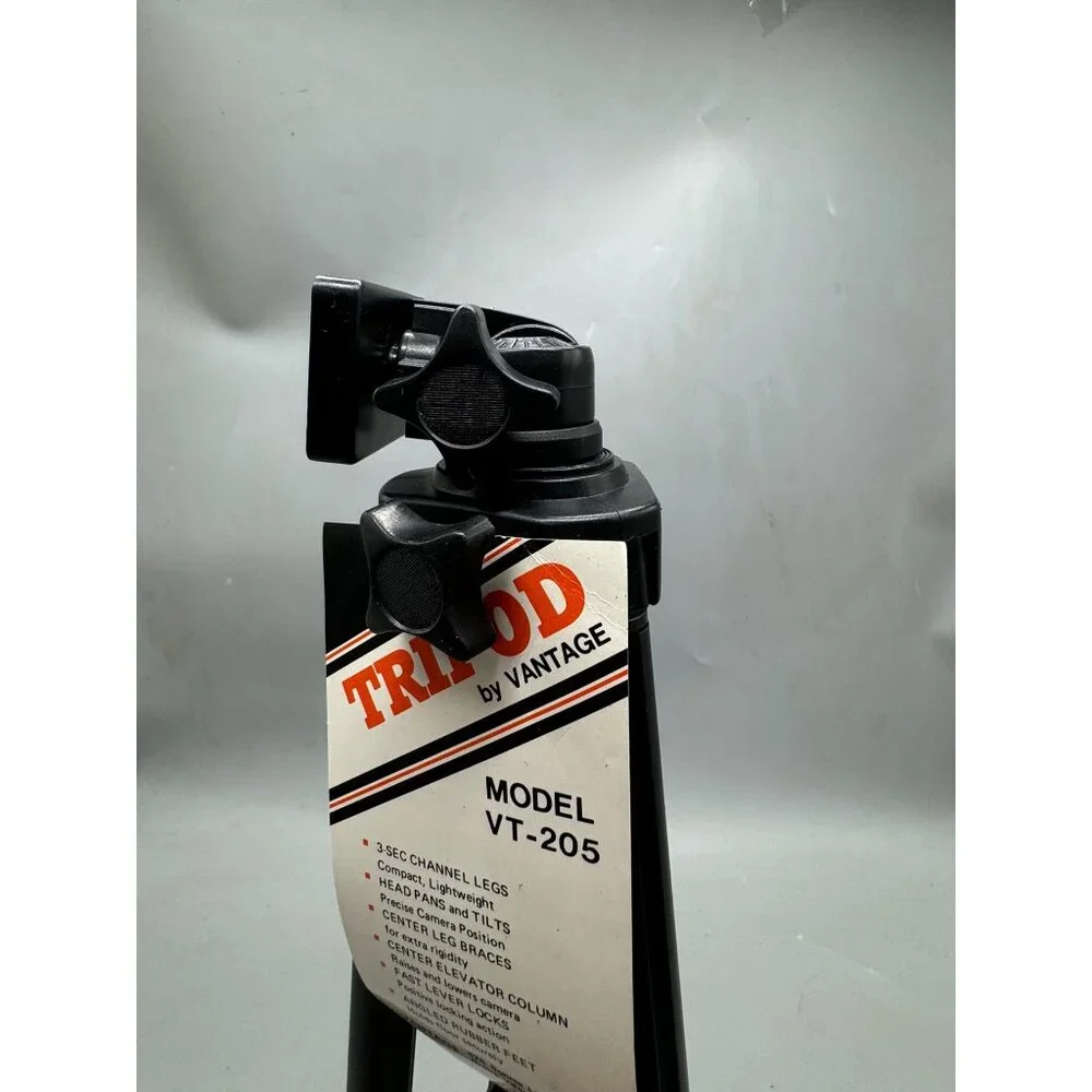Vantage VT-205 Tripod With 3-Section Compact Column Elevating Pan/Tilt Head READ